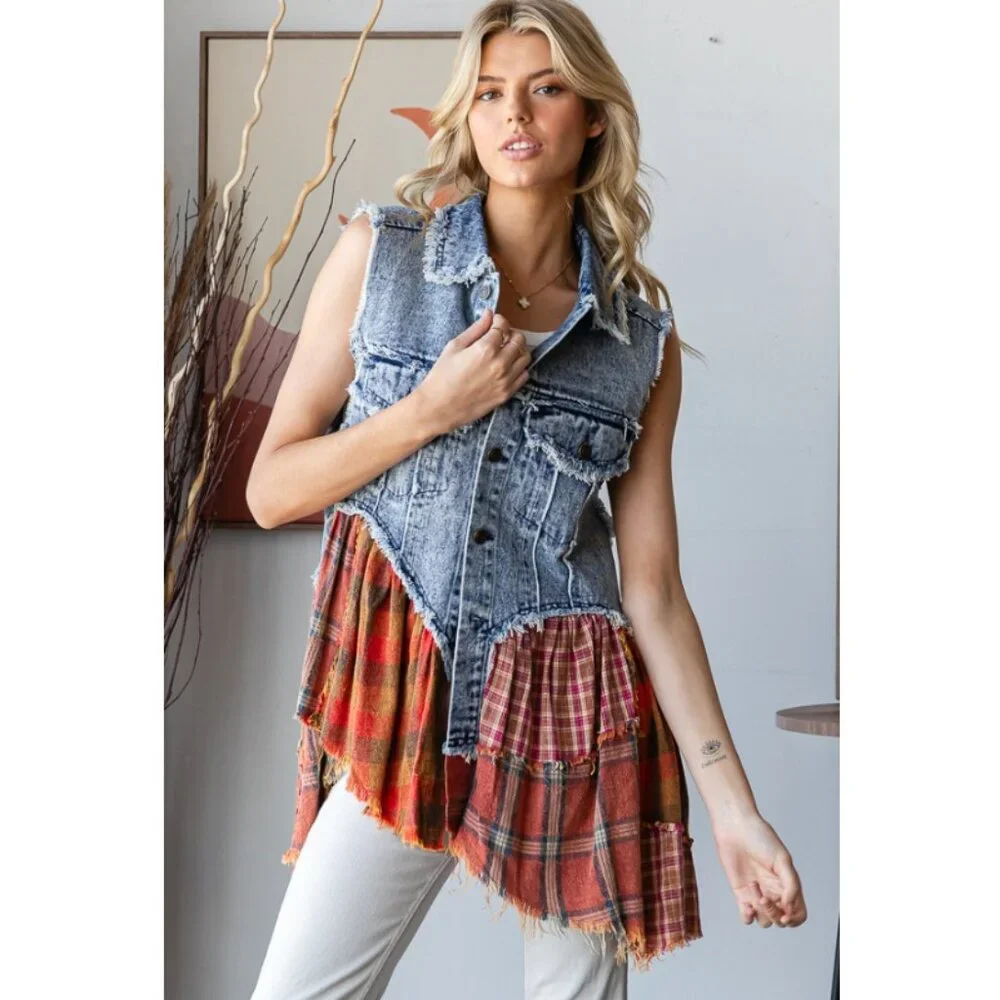 Oli & Hali Denim and Plaid Sleeveless Top - Picture 6 of 7